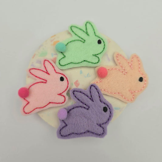 Pom pom bunnies feltie