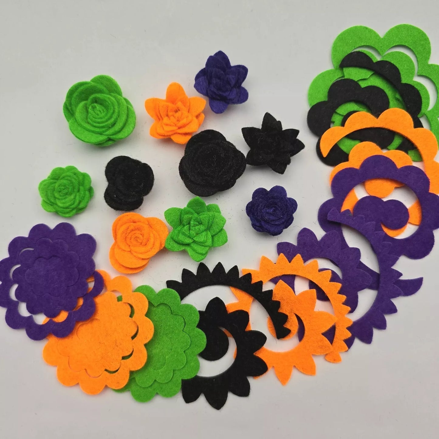 Felt Rolled Flowers - Halloween Mix - Pack Of 10 Unrolled